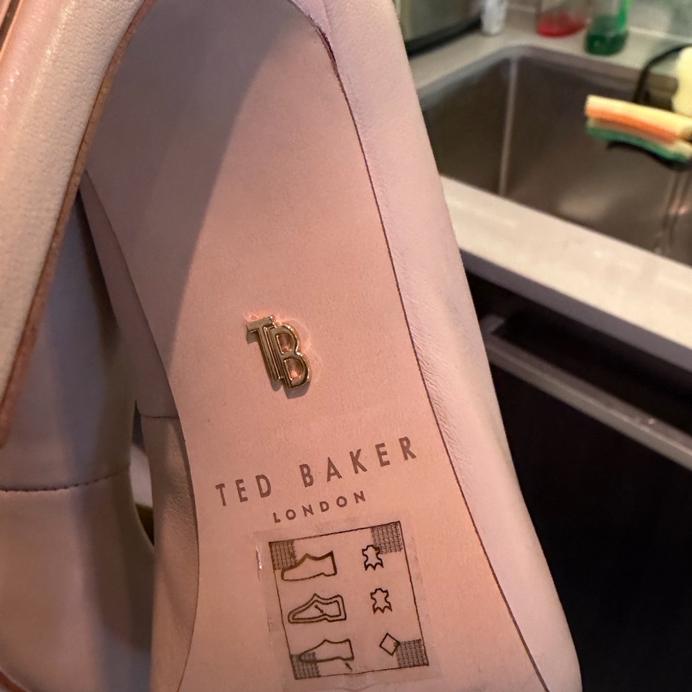 Ted Baker London Beige Pointed Toe High Heels - Picture 3 of 6
